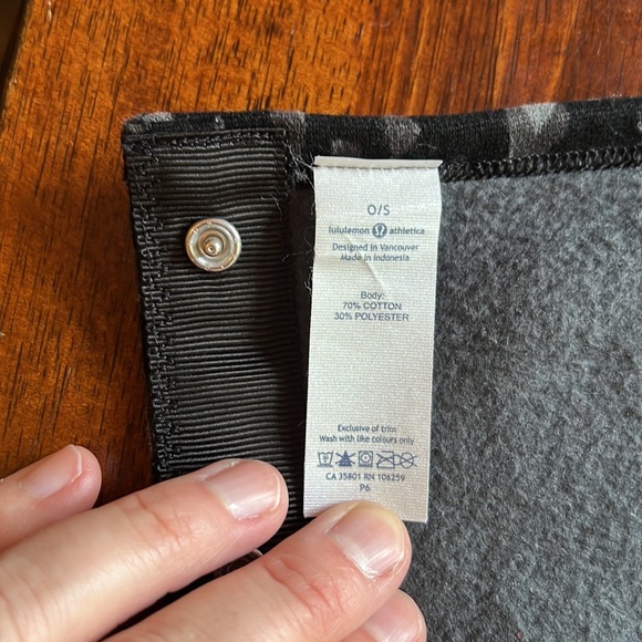 Lululemon Vinyasa Scarf - Picture 3 of 4